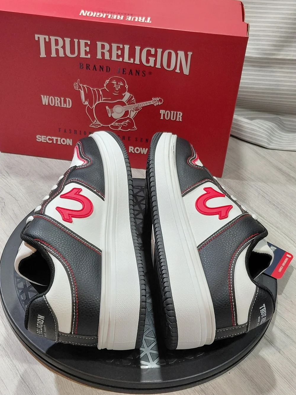 NEW True Religion Womens Arthur Court Low-Top Sneakers in White, Black & Red W8